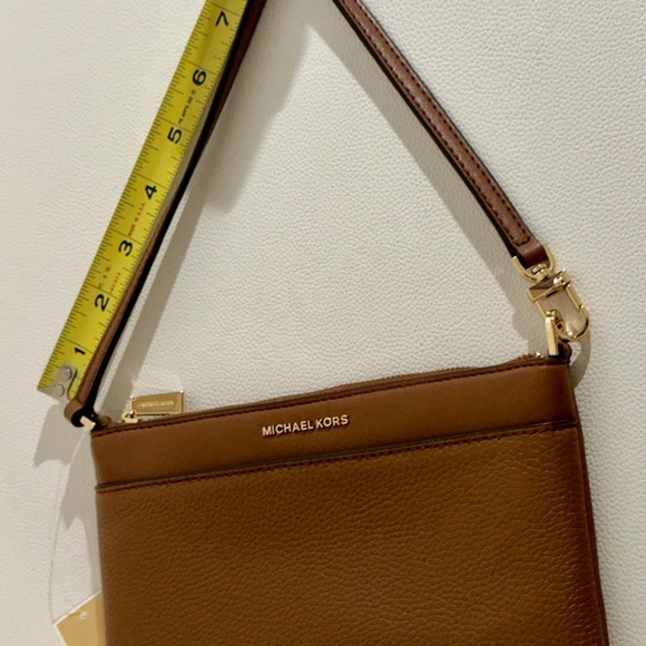 Michael Kors Jet Set Brown Leather Shoulder Baguette Bag • Gold Hardware • NWT - Picture 11 of 15